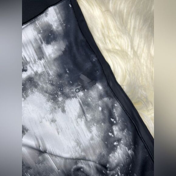Adidas black and white leggings sz medium - Picture 4 of 7